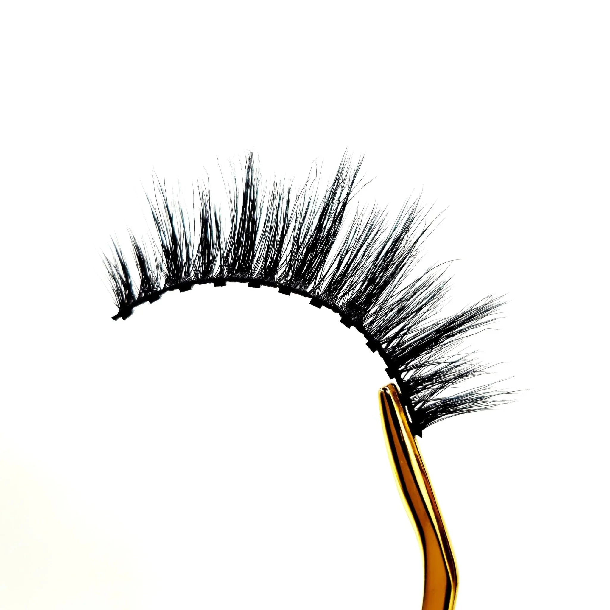 Faux Cils Magnétiques AMAZONE - Effet Oeil de Biche - Ishyati Beauty