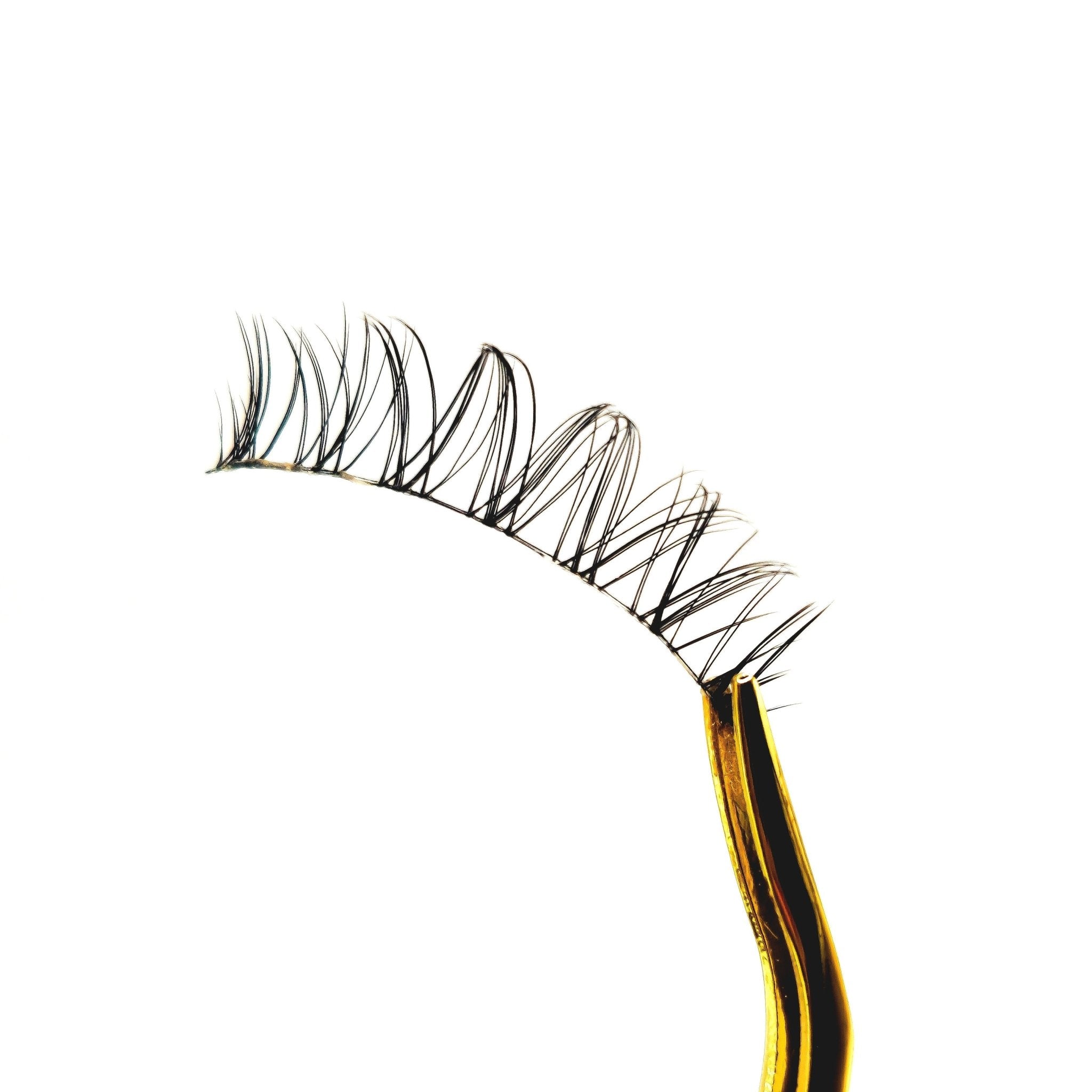 Faux Cils Ultra Light DELICATESSE - Effet Oeil de Biche - Ishyati Beauty