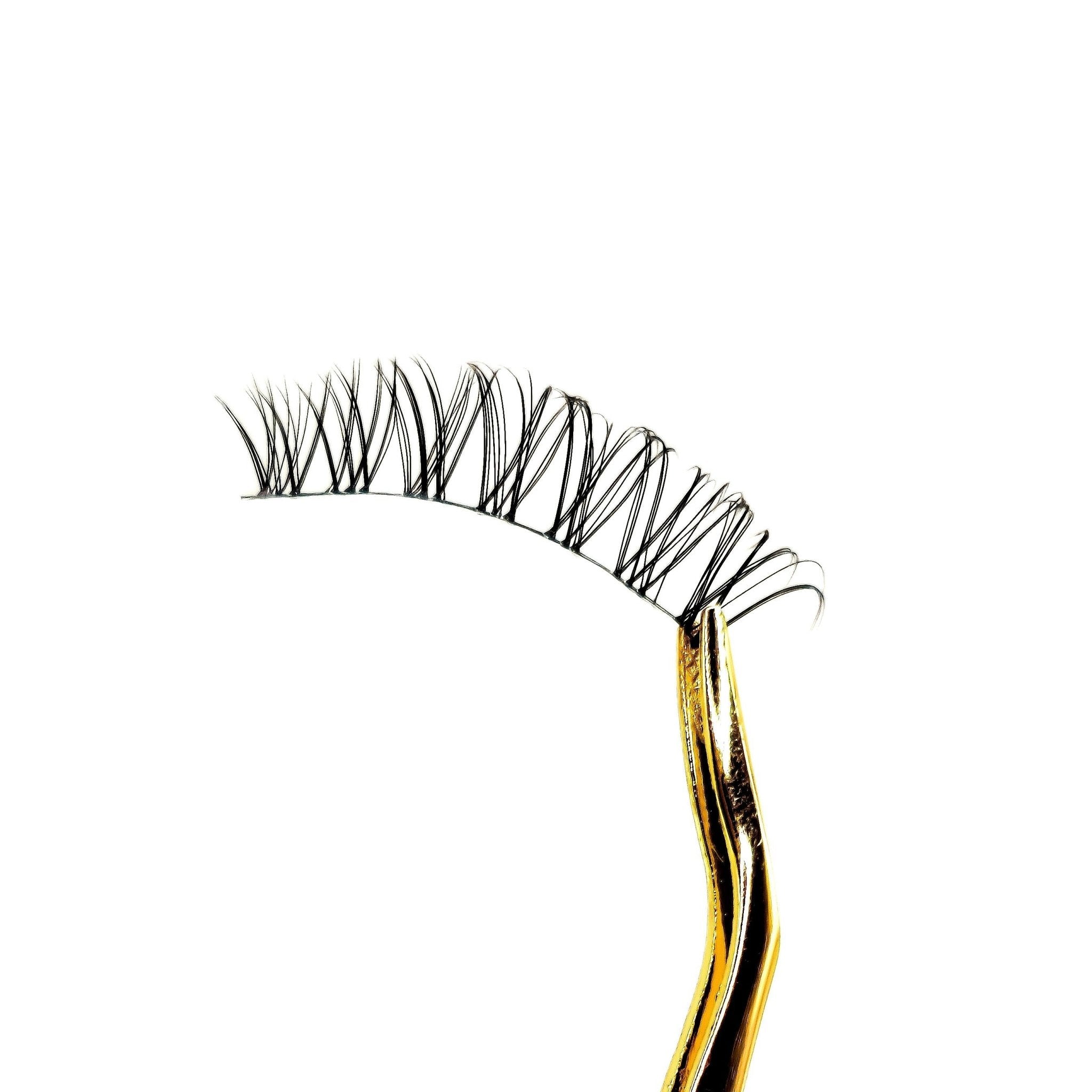 Faux Cils Ultra Light PLUME - Effet Oeil de Chat - Ishyati Beauty