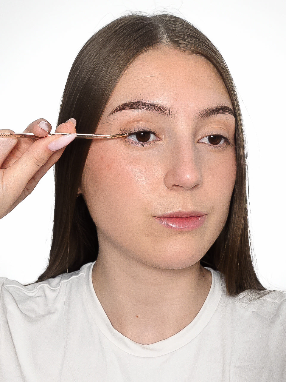 La pose facile des faux cils - Ishyati Beauty - Faux CIls Ultra Light