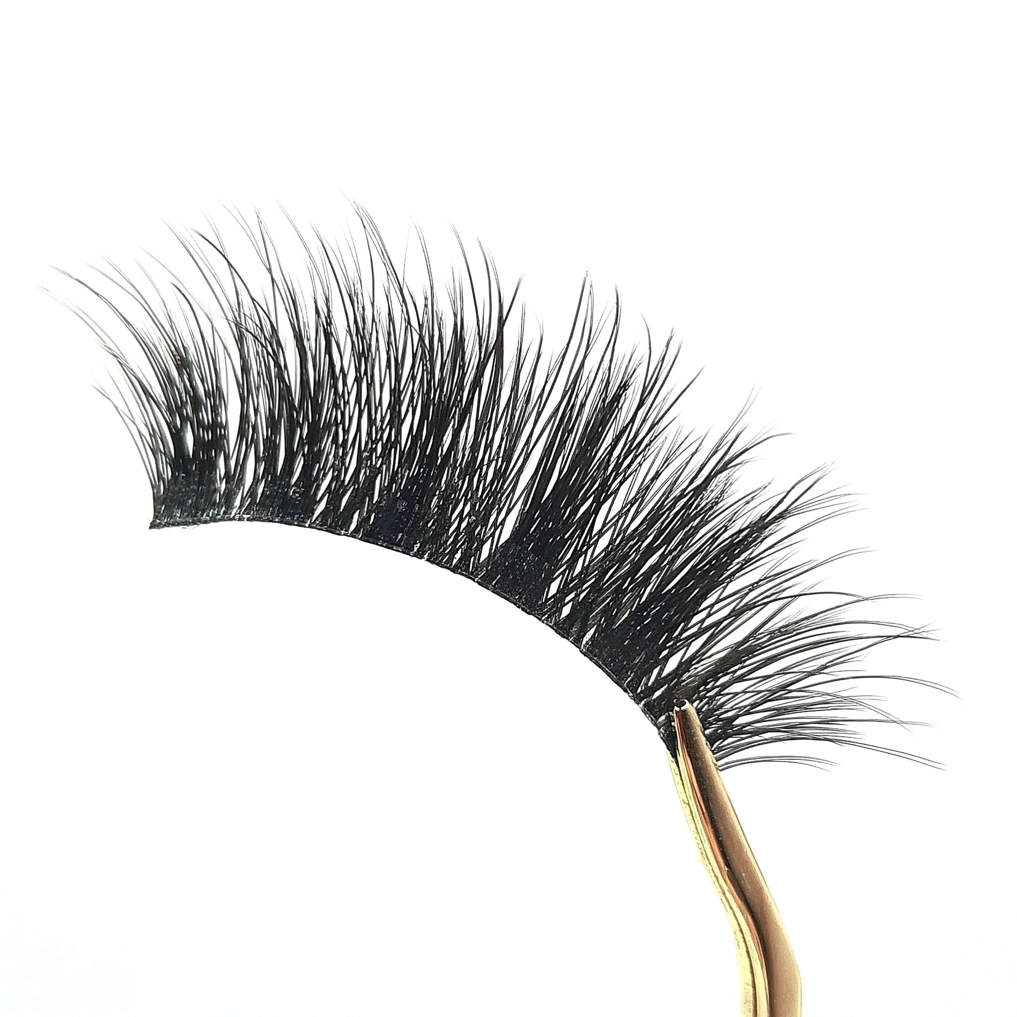 Faux Cils Bande Invisible STELLAR - Effet Oeil de Biche - Ishyati Beauty