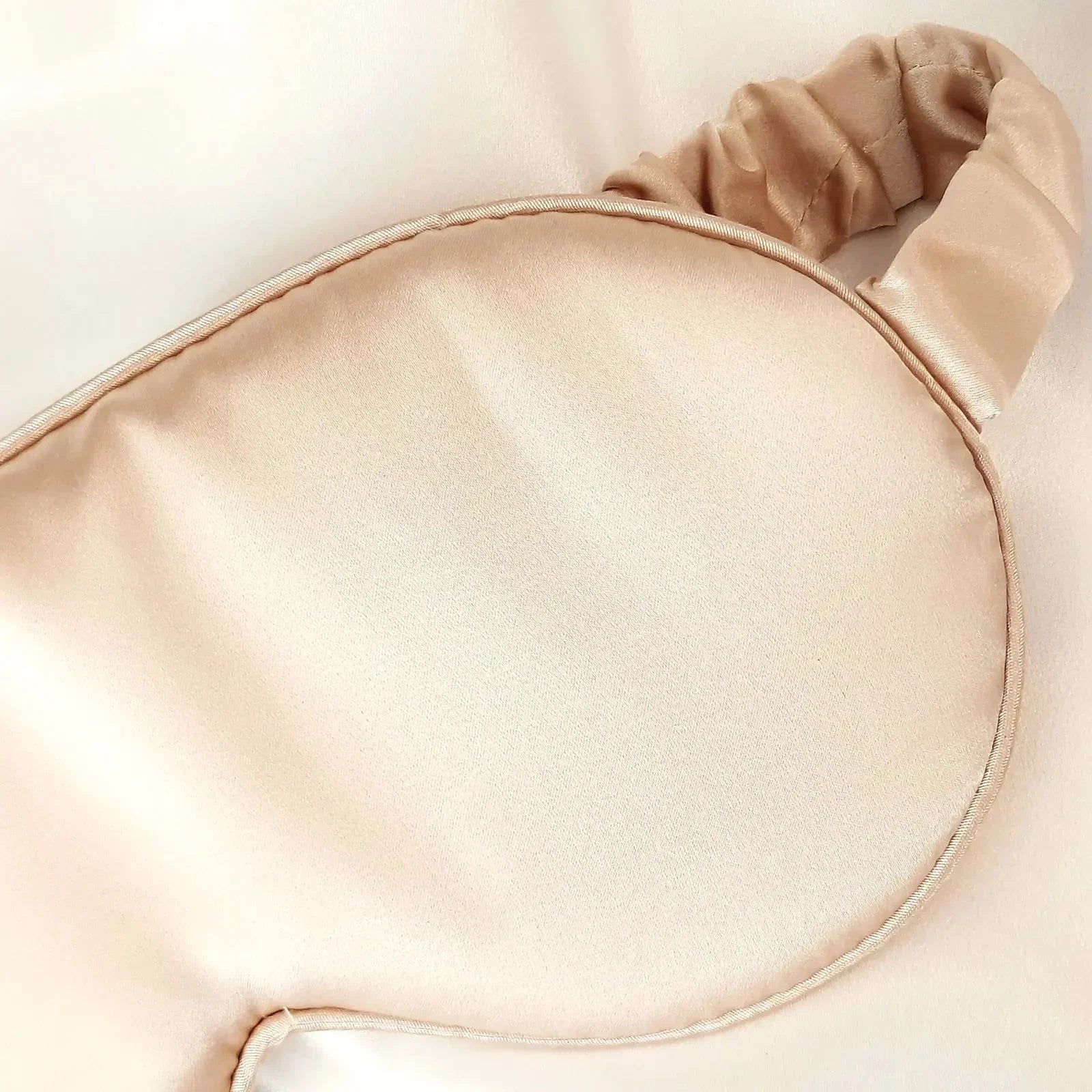 Masque de Nuit en Soie - Champagne - Ishyati Beauty