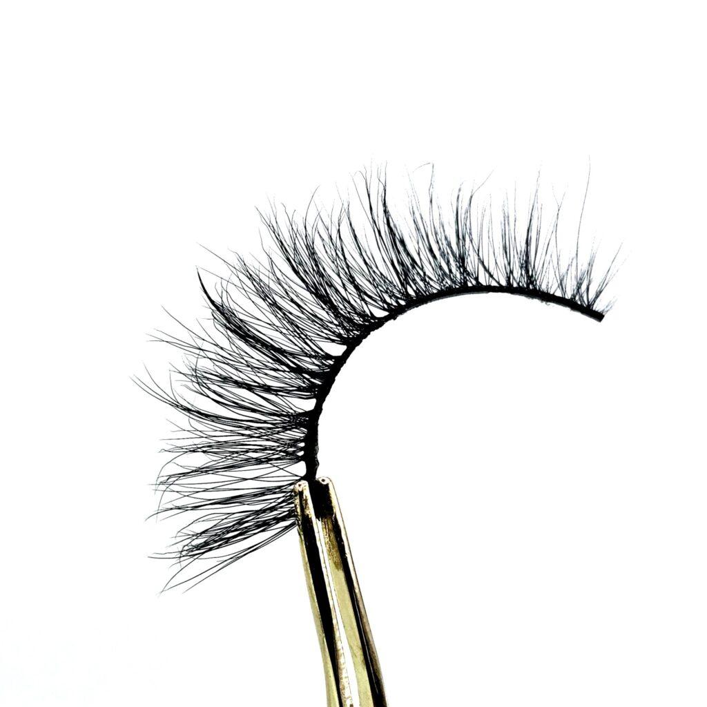 Faux Cils Naturels SUBTIL – Effet Oeil de Chat